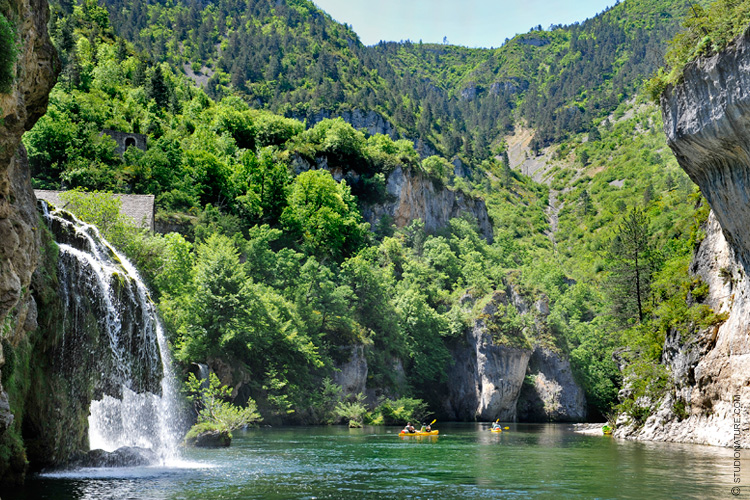descente des gorges du tarn en canoë kayak lozère tourisme